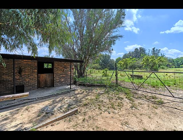 4 BEDROOM EQUESTRIAN PROPERTY FOR SALE IN SUN VALLEY